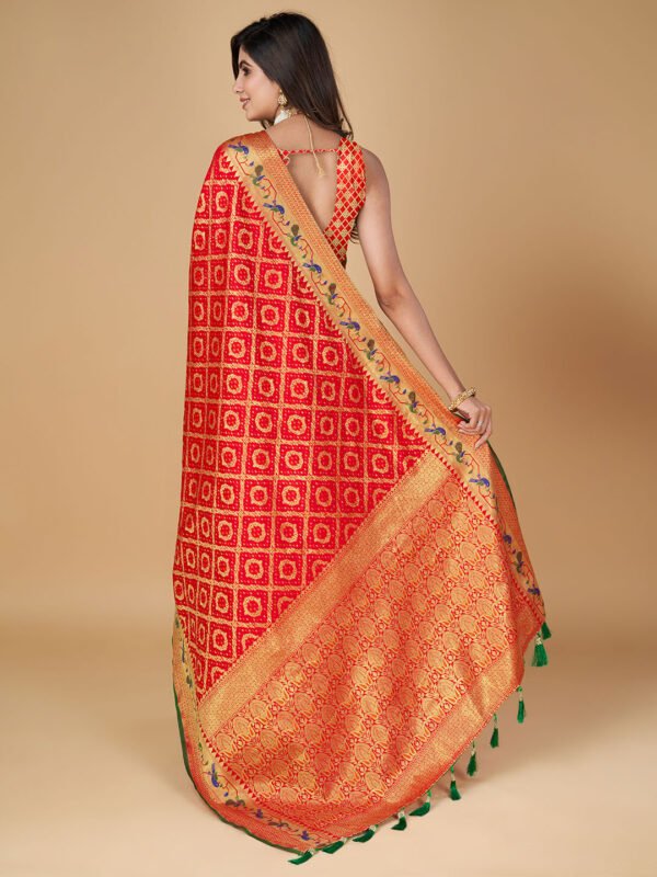 Red color patola silk saree with woven design - Image 3