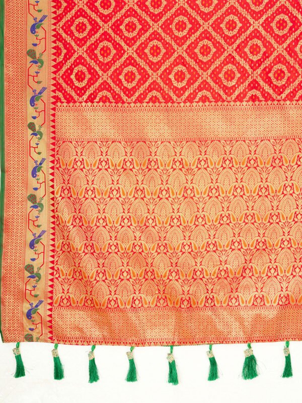 Red color patola silk saree with woven design - Image 6