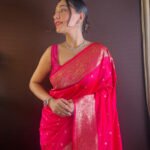 Rani pink paithani silk saree with weaving work - Image 3