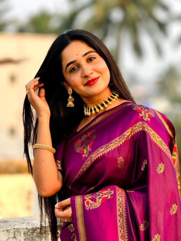 Magenta paithani silk saree with meenakari zari weaving work - Image 2