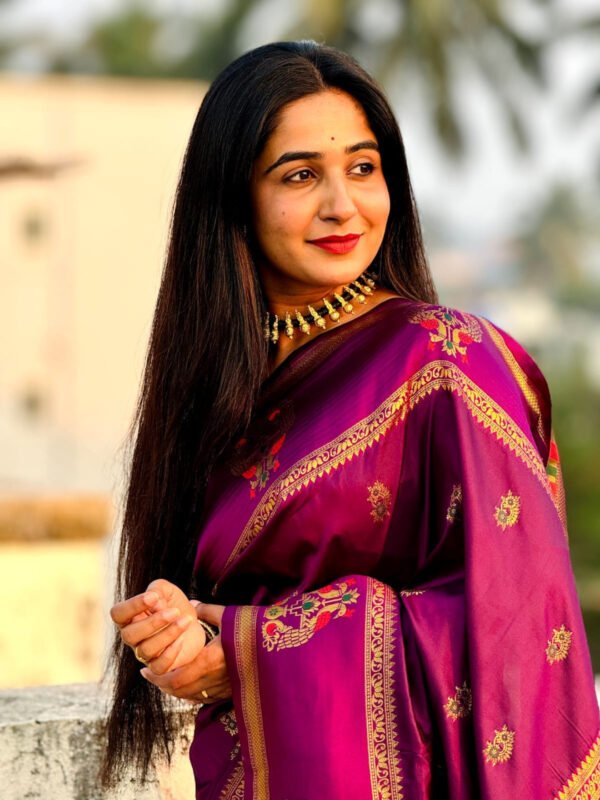 Magenta paithani silk saree with meenakari zari weaving work - Image 6
