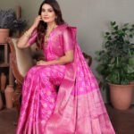 Baby pink premium bandhej silk saree with zari weaving work - Image 4