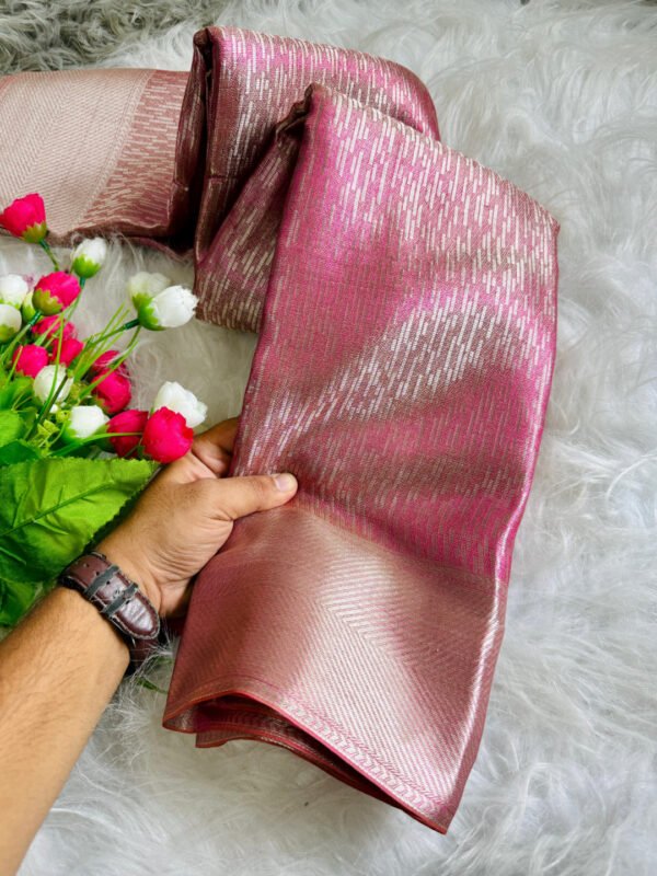 Lavender banarasi handloom tissue silk saree with golden zari weaving work - Image 4