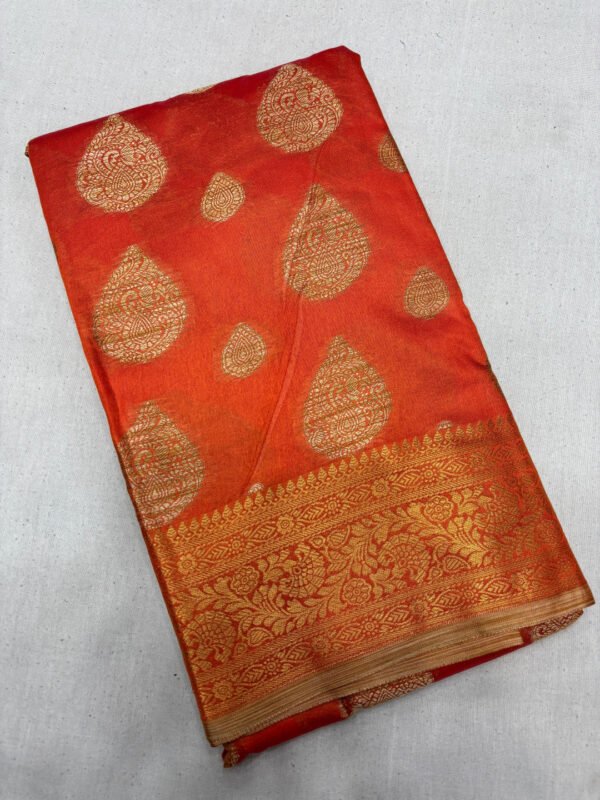 Magenta banarasi silk saree with zari weaving work - Image 3