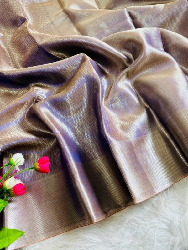 Lavender banarasi handloom tissue silk saree with golden zari weaving work - Image 2