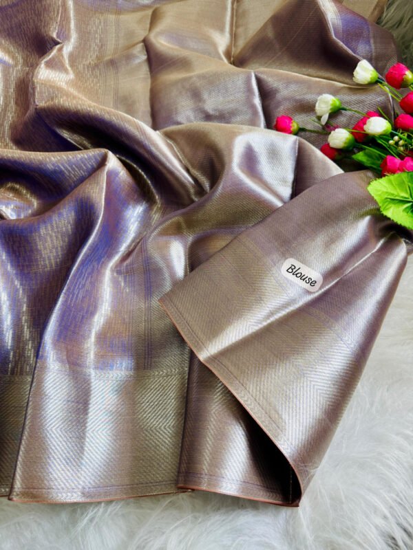 Lavender banarasi handloom tissue silk saree with golden zari weaving work - Image 3