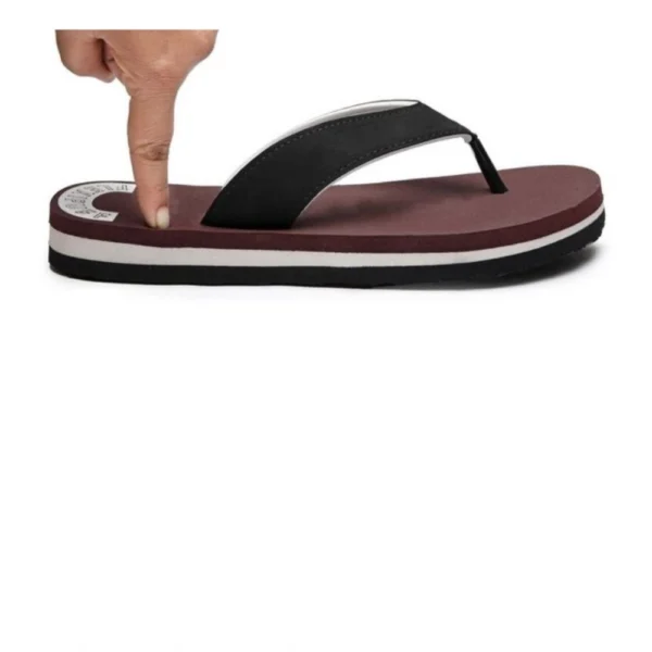 Generic Unisex Rubber Men's Slippers for Ultimate Comfort (Maroon) - Image 3